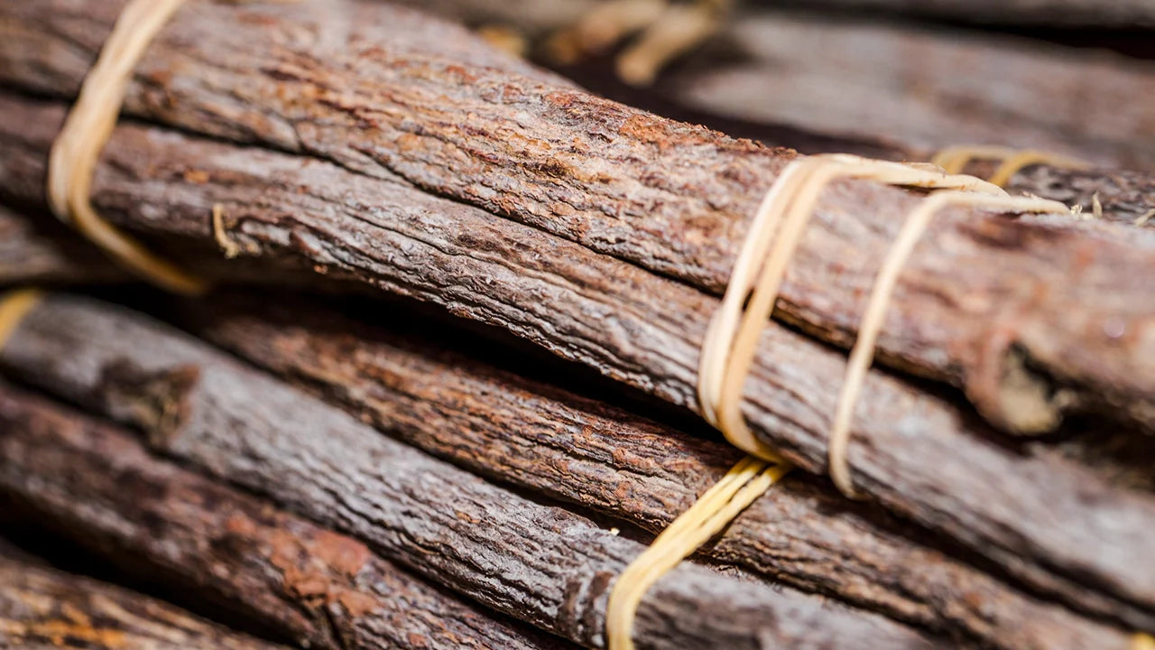 Licorice Root for Gut Health: Benefits, Risks & How to Use